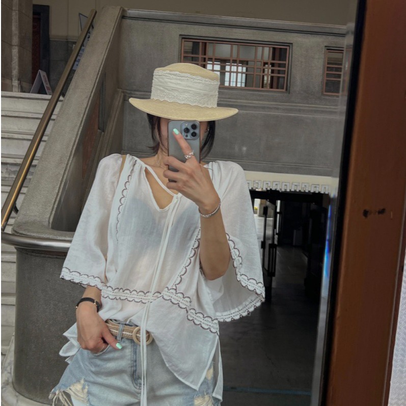 Ethnic Fashion Trends 2026 - Atasan Wanita Lengan Pendek Model Korea