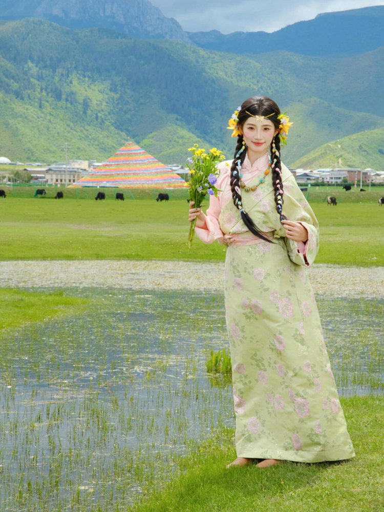 Pakaian Etnis Tibet Hijau Baru - New Ethnic Fashion ulasan dan harga