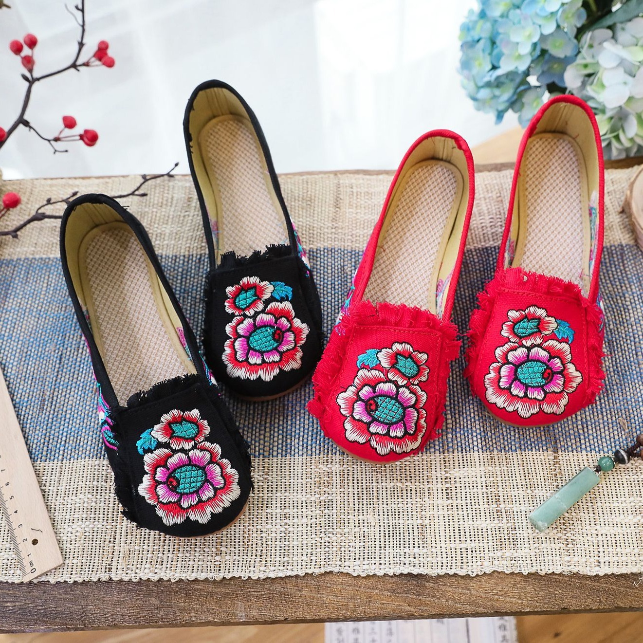 Sepatu Tenun Wanita Sepatu Bor - Ethnic Style ulasan dan harga