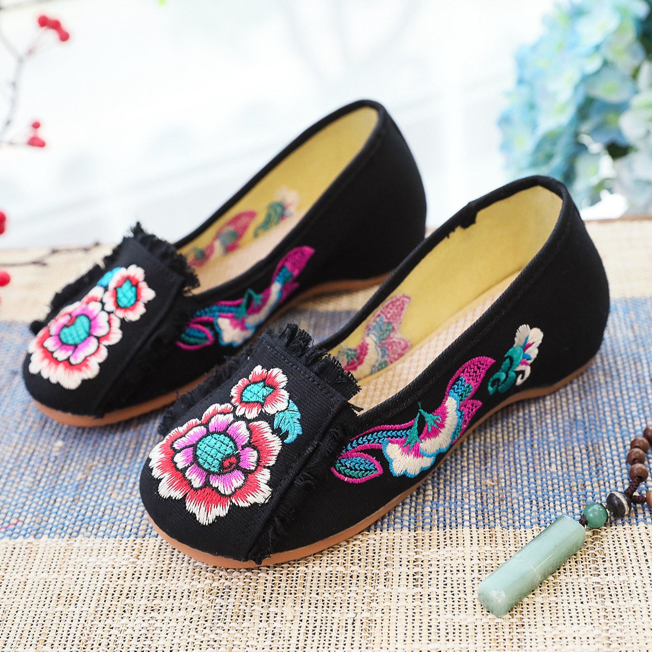 Sepatu Tenun Wanita Sepatu Bor - Ethnic Style ulasan dan harga